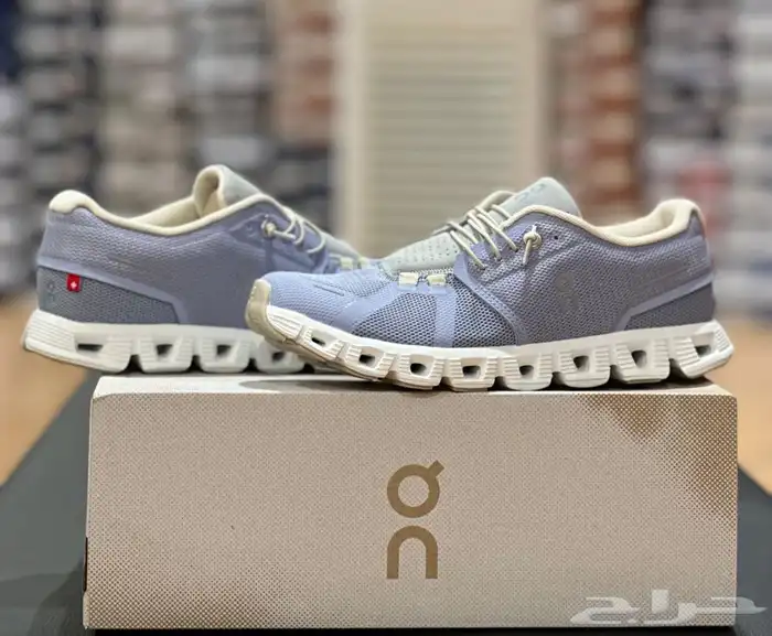 شوزات ماركات 51