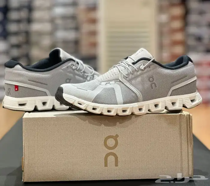 شوزات ماركات 27