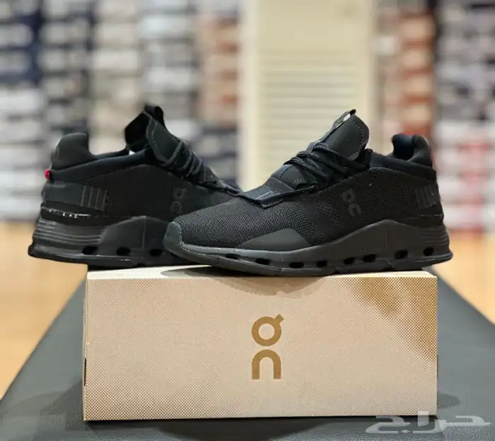 شوزات ماركات 41