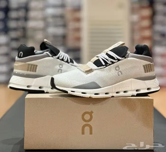 شوزات ماركات 40