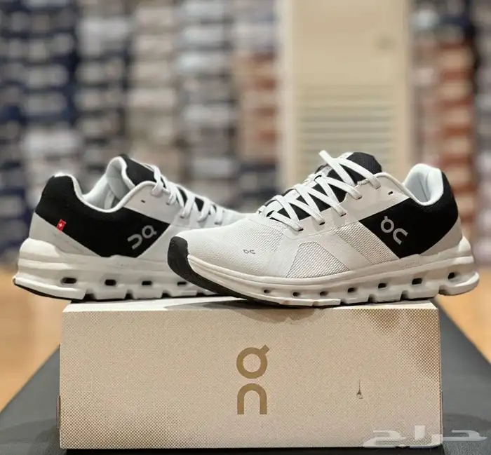 شوزات ماركات 33