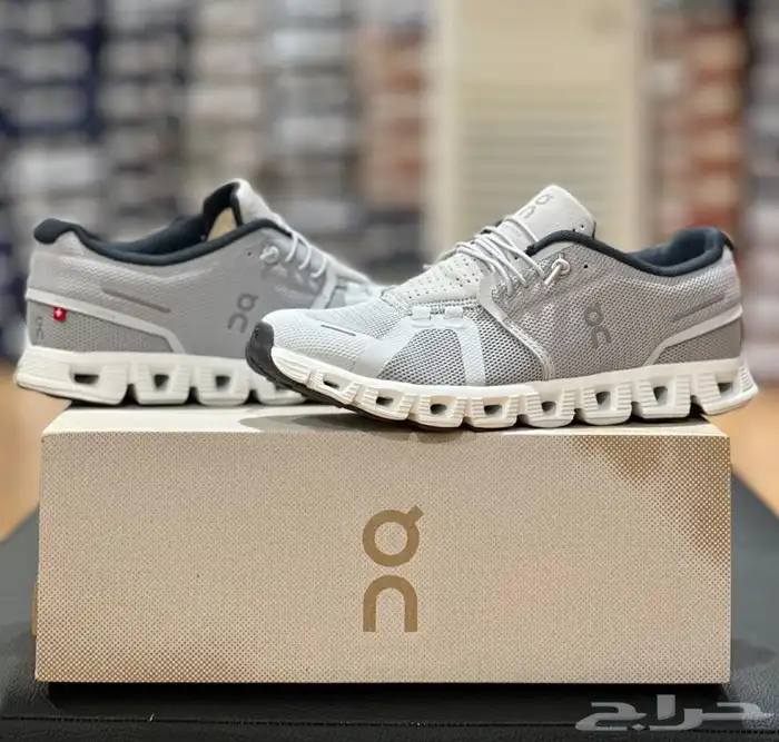 شوزات ماركات 48