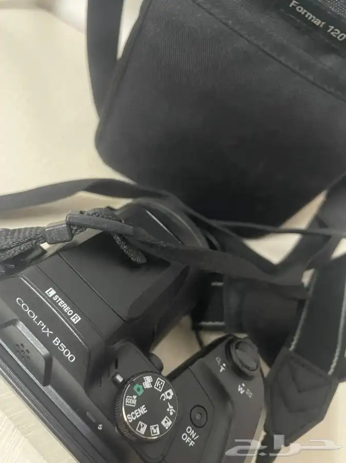 كاميرا نيكون 4