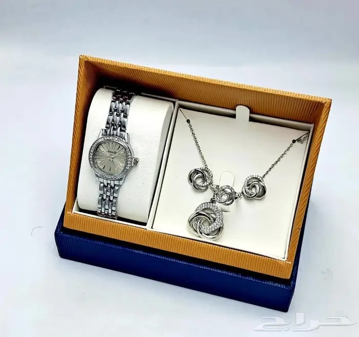 طقم هديه ساعه نسائي فخم 17