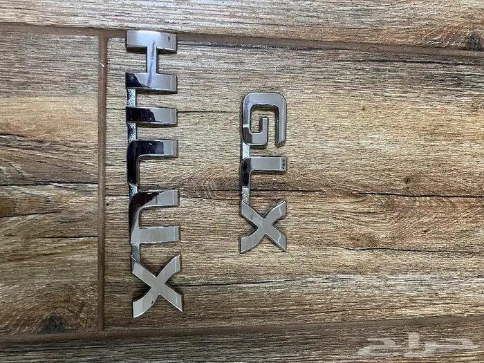 للبيع قطع غيار تويوتا هايلوكس موديل 2015 68