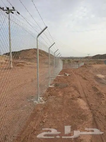 مختصون في تركيب الشبوك والسياجات fence 18
