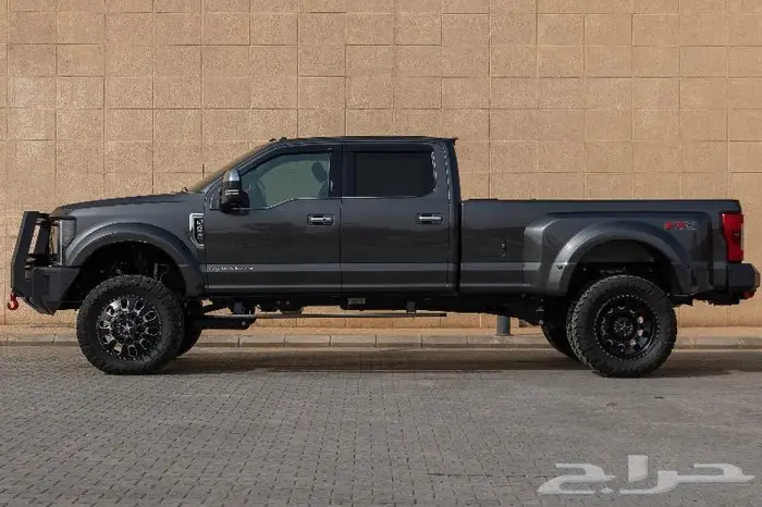 2017 Ford F-450 super duty platinum crew cab 4x4 6