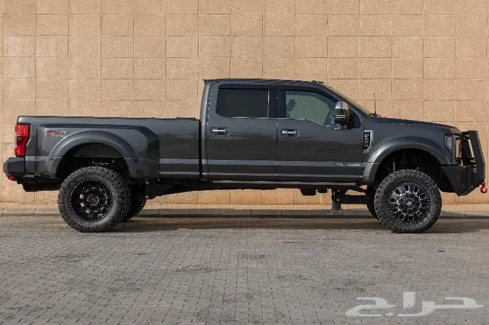 2017 Ford F-450 super duty platinum crew cab 4x4 3