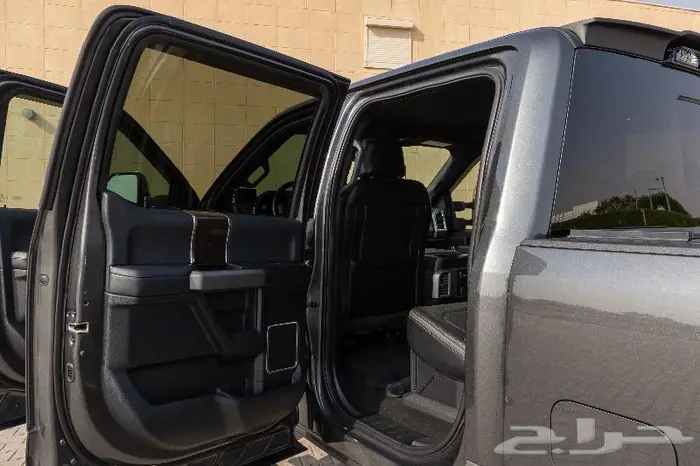 2017 Ford F-450 super duty platinum crew cab 4x4 24