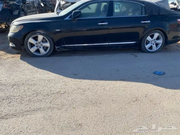 صالون لكزز موديل 2010 LS 460 قطع غيار تشليح فقط 1