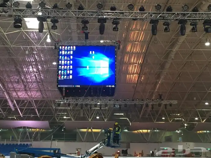 شاشات عرض عملاقه بالمتر 0