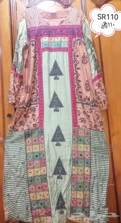 Abayas and dresses for sale at negotiable prices 23