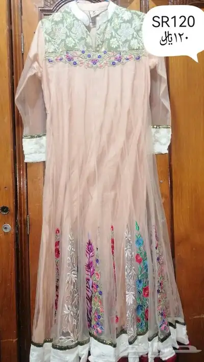 Abayas and dresses for sale at negotiable prices 12