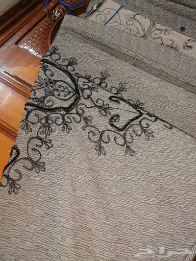 Abayas and dresses for sale at negotiable prices 3
