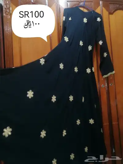 Abayas and dresses for sale at negotiable prices 8