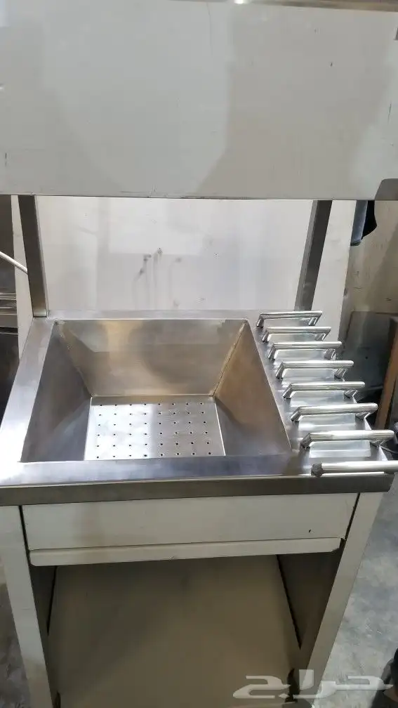 ثلاجات استيل طاولات افران دواليب مطاعم كافيهات ملاحم غرف 9