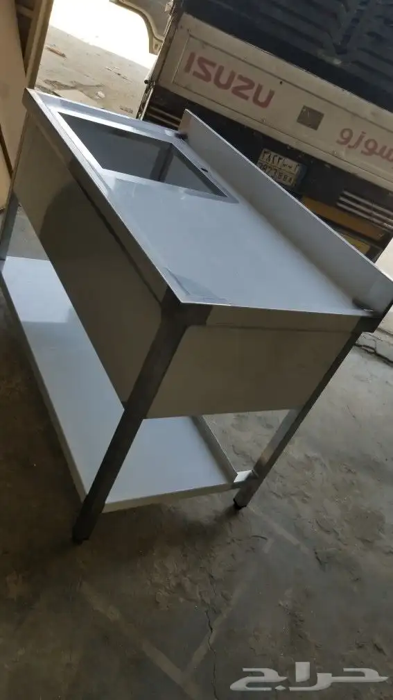 ثلاجات استيل طاولات افران دواليب مطاعم كافيهات ملاحم غرف 6