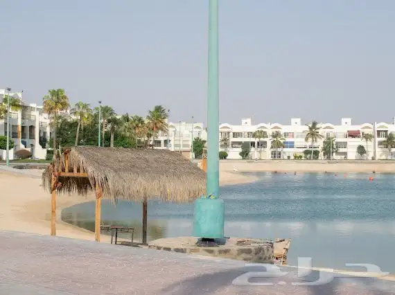 شاليه مسبح مطل على البحر مباشرة 10