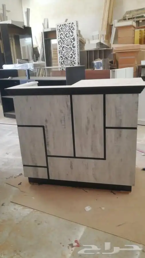 تجهيز محلات الطاولات العرض بترينات كاشير ارفف استاندات 10