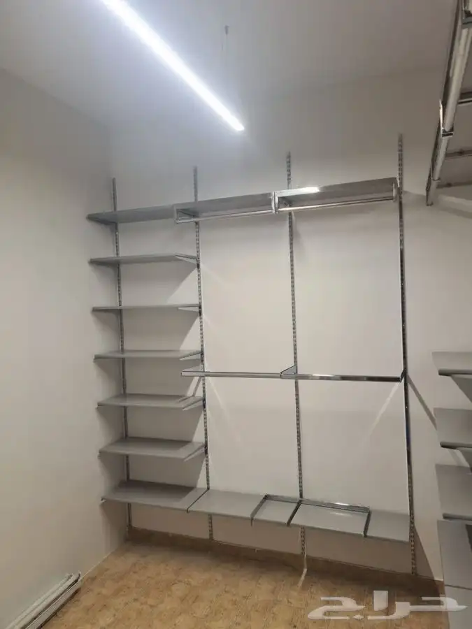 تجهيز محلات الطاولات العرض بترينات كاشير ارفف استاندات 0