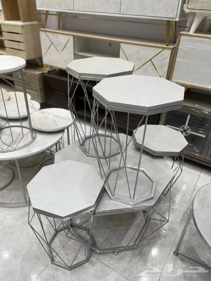 طاولات حديد (يوجد لدينا تابي   تمارا) 48
