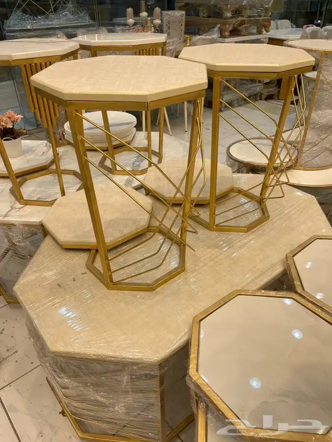 طاولات حديد (يوجد لدينا تابي   تمارا) 75