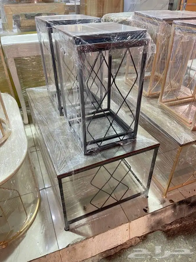 طاولات حديد (يوجد لدينا تابي   تمارا) 84