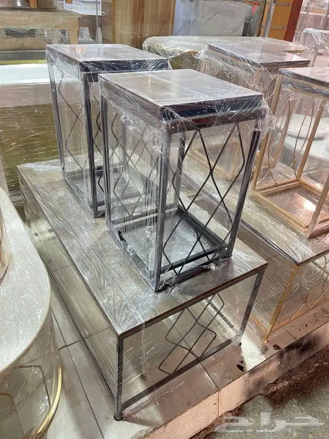 طاولات حديد (يوجد لدينا تابي   تمارا) 89