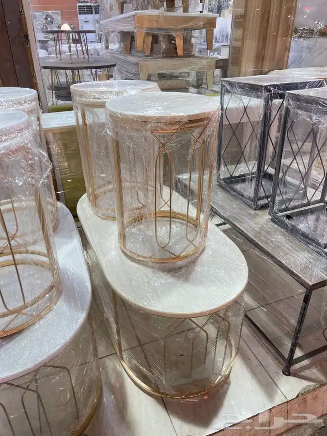 طاولات حديد (يوجد لدينا تابي   تمارا) 92