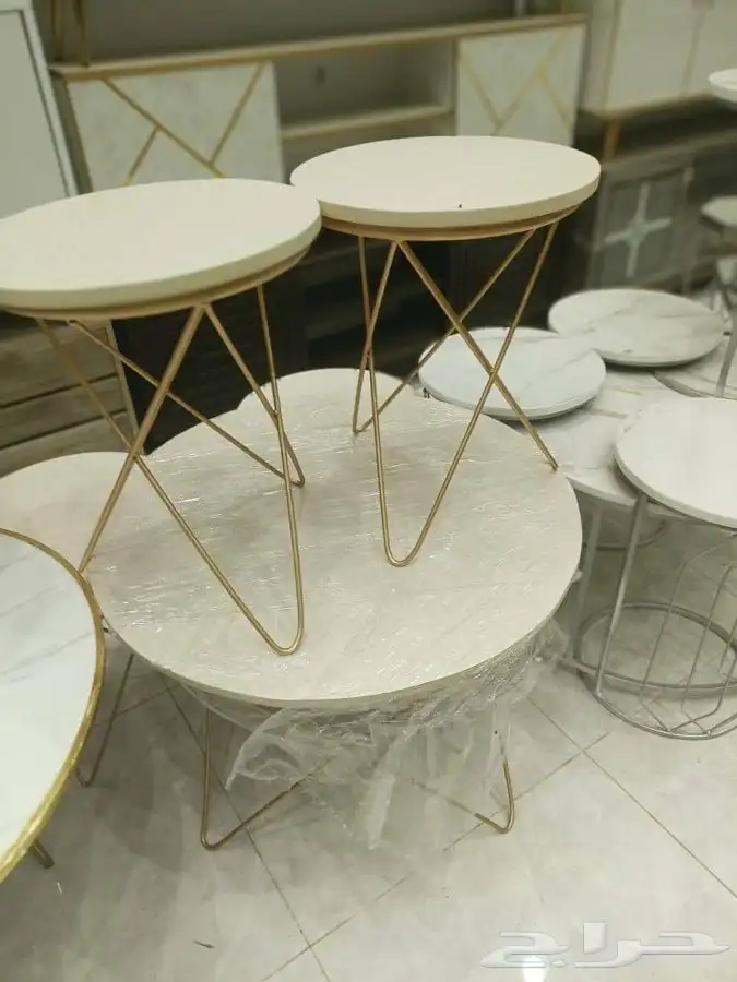 طاولات حديد (يوجد لدينا تابي   تمارا) 61