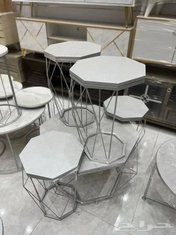 طاولات حديد (يوجد لدينا تابي   تمارا) 49