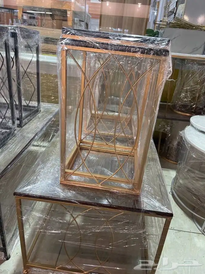 طاولات حديد (يوجد لدينا تابي   تمارا) 86