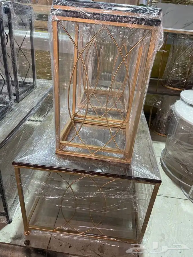 طاولات حديد (يوجد لدينا تابي   تمارا) 81