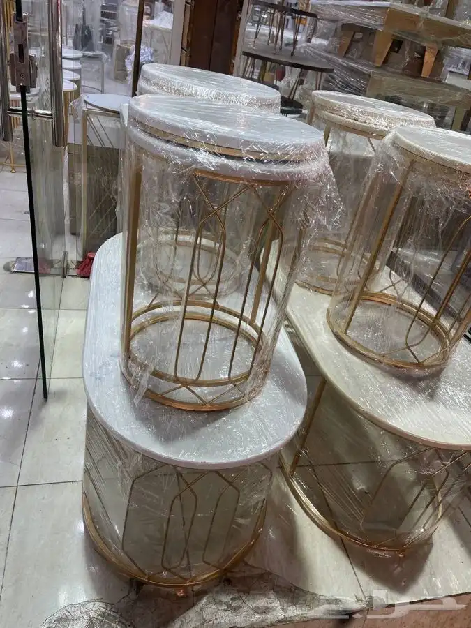 طاولات حديد (يوجد لدينا تابي   تمارا) 90