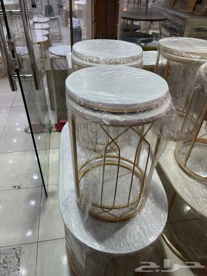 طاولات حديد (يوجد لدينا تابي   تمارا) 93