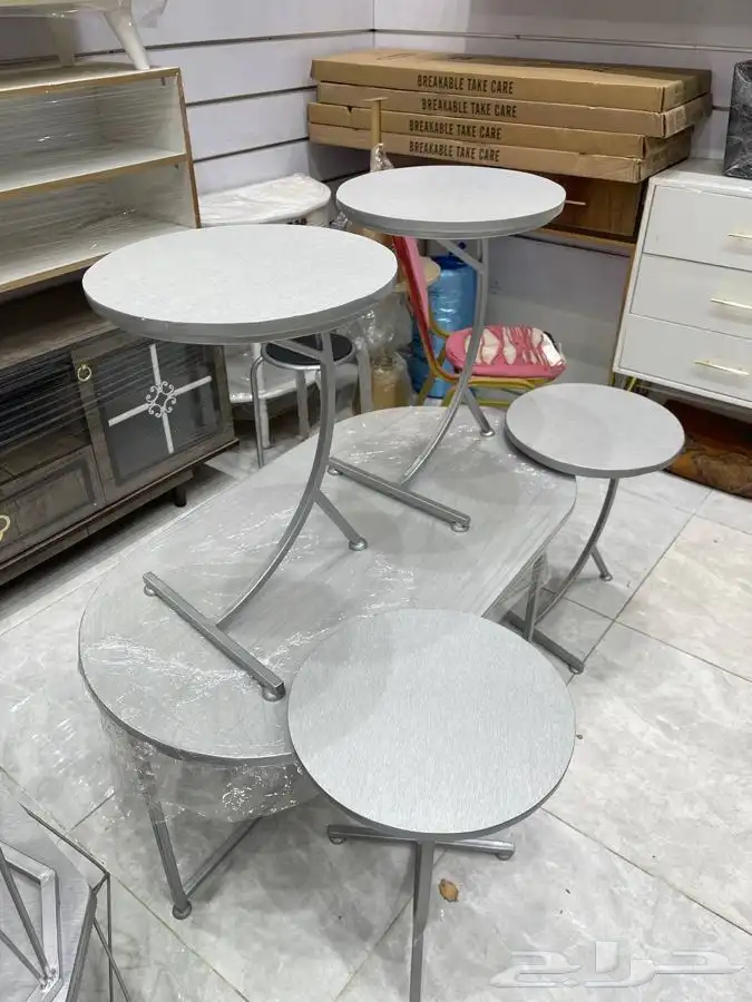 طاولات حديد (يوجد لدينا تابي   تمارا) 50