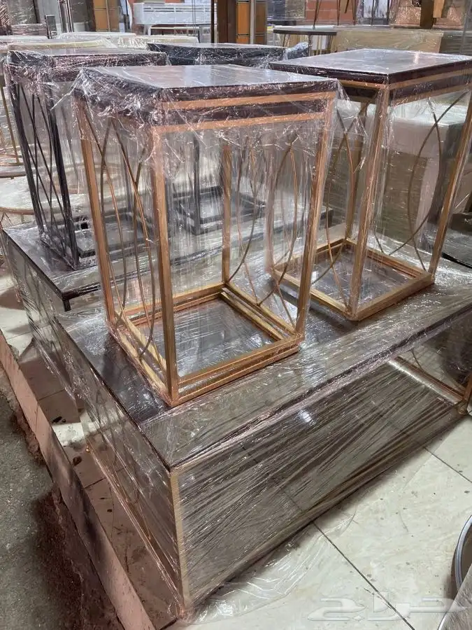 طاولات حديد (يوجد لدينا تابي   تمارا) 82