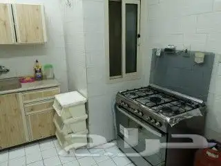 غرفة للإيجار فى شقه مشاركه 0