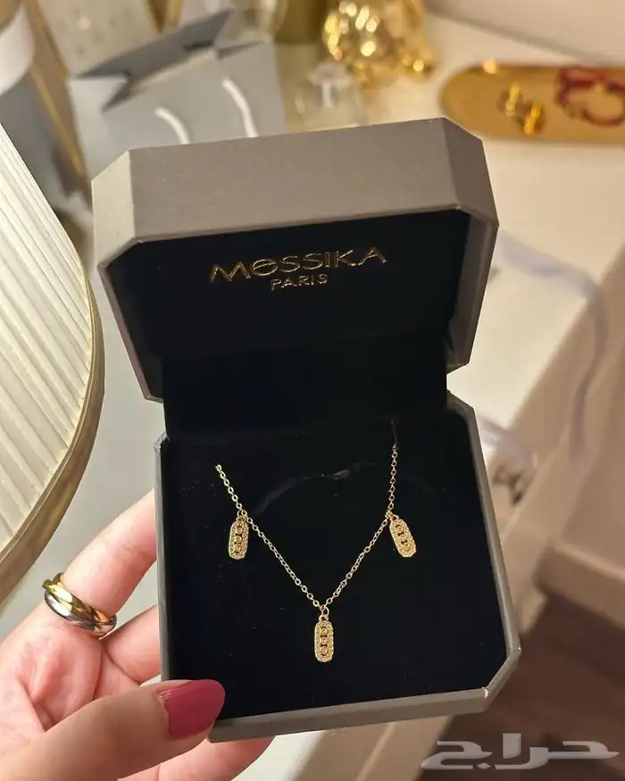 سلاسل ماركات متنوعه. هاي كوالتي مع ملخقات الماركه 15