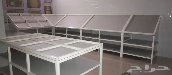 طاولات ودواليب 17