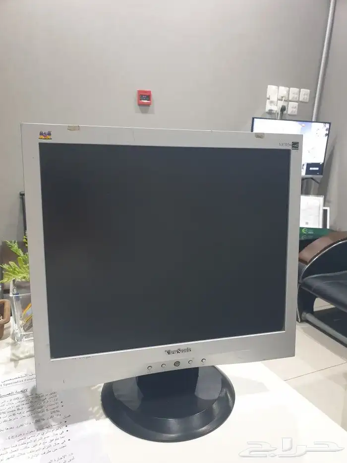 شاشة كمبيوتر مستعملة 0