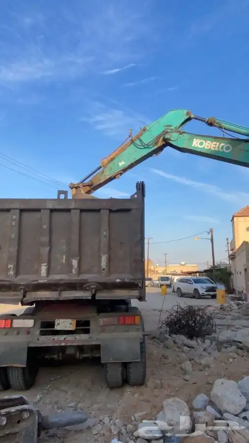 للايجار معدات هدم و حفر بوكلينات 4