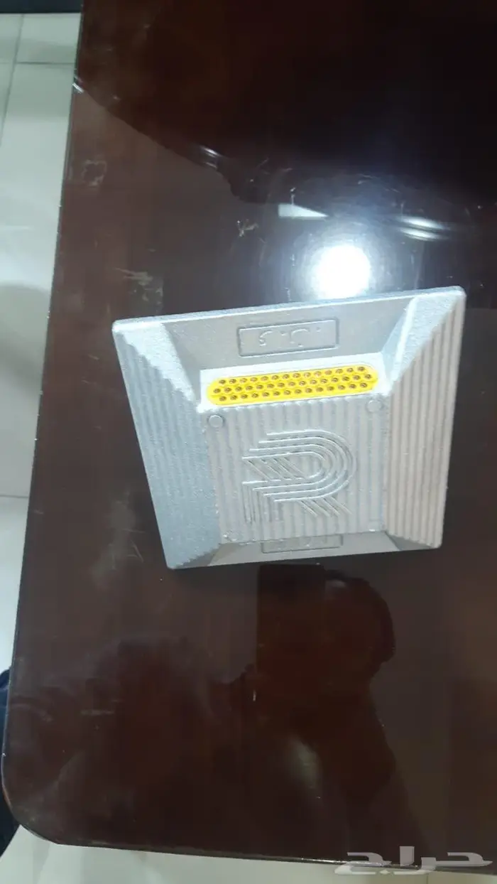 عيون قطط طاقة شمسية و منتجات الامن و السلامة جملة قطاعي 12