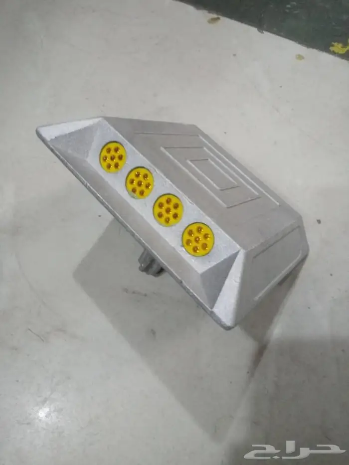 عيون قطط طاقة شمسية و منتجات الامن و السلامة جملة قطاعي 10