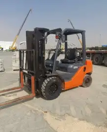 تأجير الروافع الشوكية فوركلفت والسيزرات بجميع أنواعها 8