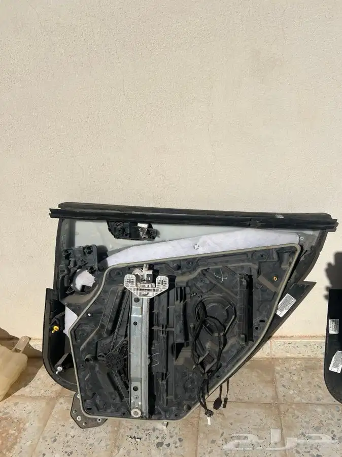 قطع غيار دودج تشارجر 0