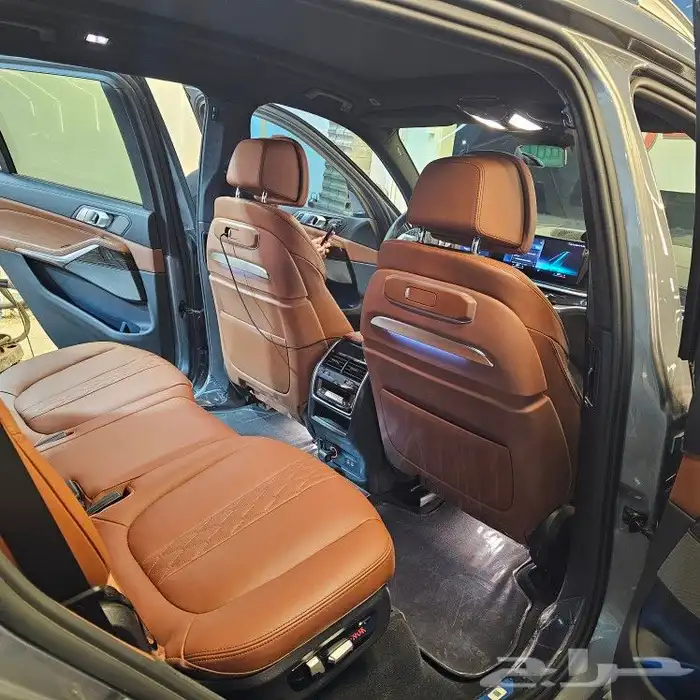 BMW 2023 X7 3