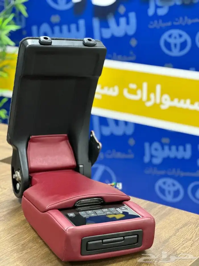تكاية خلفية جيب لكزس LX600 موديل 2022 الي 2023 اصلي وكالة 0
