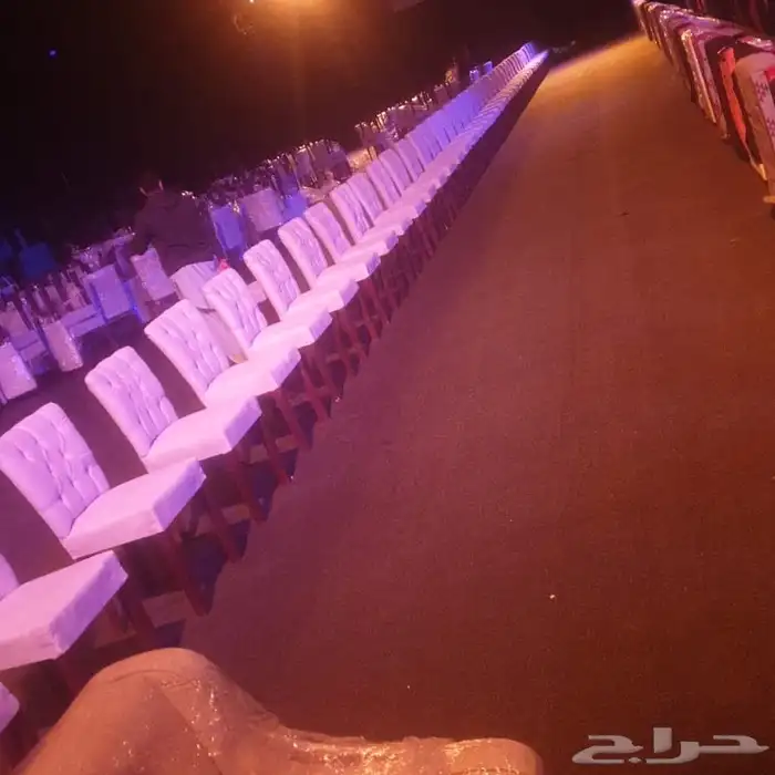 تاجير كنب جلد ومخمل 36