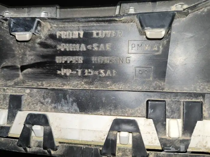 طبلون مكسيما من 2009الى 2015 فيه كسر بالزجاج الخارجي فقط 6